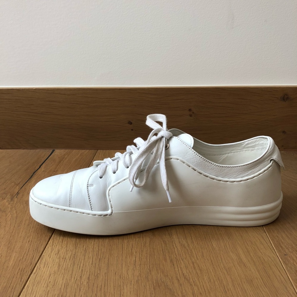 SOLD Authentic CHANEL white sneakers! Size 40.5 - Picture 4 of 8